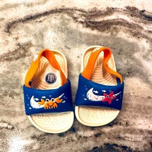 Nike infant sandals